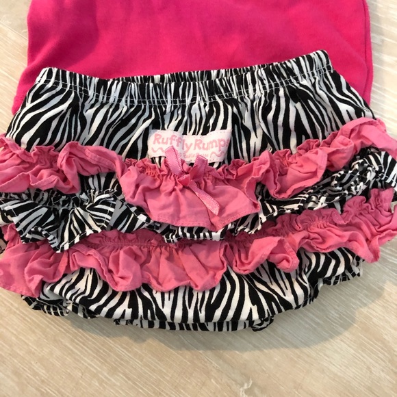 Ruffly Rumps Zebra and Pink Bloomer w onesie - Picture 4 of 8